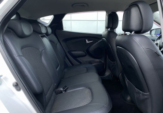 Подержанный автомобиль Hyundai ix35 2012 года (22 фото)