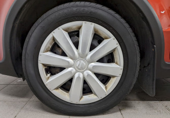 Подержанный автомобиль Suzuki SX4 Hatchback 2013 года (16 фото)