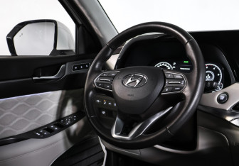 Подержанный автомобиль Hyundai Palisade 2021 года (14 фото)