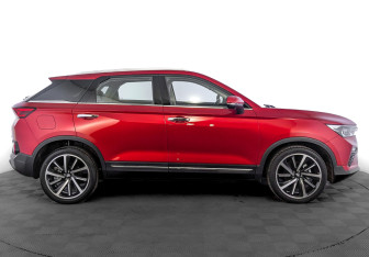 Новый FAW Bestune T77 2024 (4 фото)