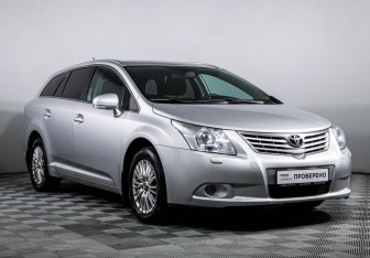 Подержанный автомобиль Toyota Avensis Wagon 2011 года (3 фото)