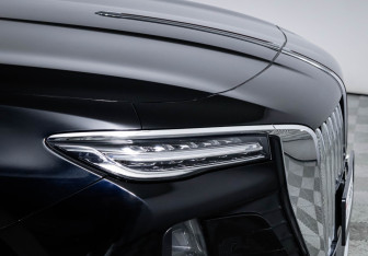 Подержанный автомобиль Hongqi H5 2023 года (17 фото)