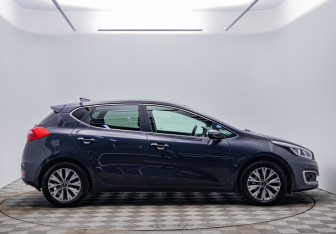 Подержанный автомобиль Kia Ceed Hatchback 2017 года (4 фото)