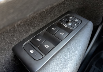 Подержанный автомобиль Volvo XC40 2020 года (29 фото)