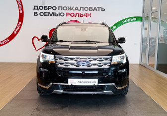 Подержанный автомобиль Ford Explorer 2018 года (2 фото)