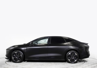 Подержанный автомобиль Zeekr 001 2024 года (8 фото)