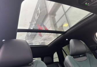 Подержанный автомобиль Geely Monjaro 2024 года (12 фото)