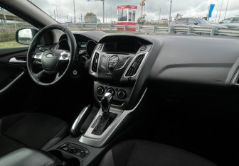Подержанный автомобиль Ford Focus Hatchback 2013 года (9 фото)