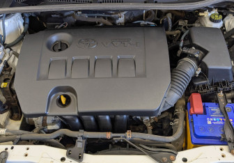 Подержанный автомобиль Toyota Corolla Sedan 2013 года (9 фото)