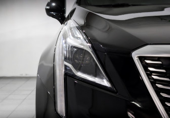 Подержанный автомобиль Cadillac XT5 2022 года (17 фото)