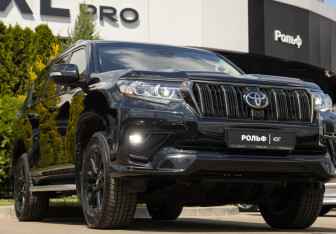 Подержанный автомобиль Toyota Land Cruiser Prado 2021 года (25 фото)