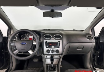 Подержанный автомобиль Ford Focus Sedan 2011 года (12 фото)
