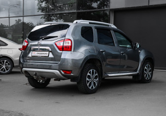 Подержанный автомобиль Nissan Terrano 2014 года (4 фото)
