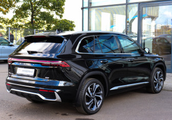 Подержанный автомобиль Geely Monjaro 2023 года (4 фото)