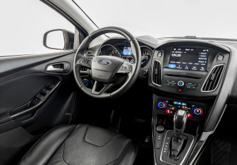 Подержанный автомобиль Ford Focus Sedan 2019 года (14 фото)