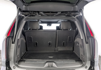 Подержанный автомобиль Cadillac Escalade Suv 2023 года (10 фото)