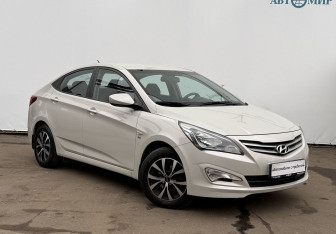 Подержанный автомобиль Hyundai Solaris Sedan 2015 года (3 фото)