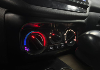 Подержанный автомобиль Mitsubishi Lancer Sedan 2009 года (16 фото)