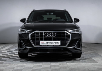 Подержанный автомобиль Audi Q3 2021 года (2 фото)