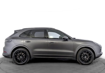 Подержанный автомобиль Porsche Cayenne 2019 года (4 фото)