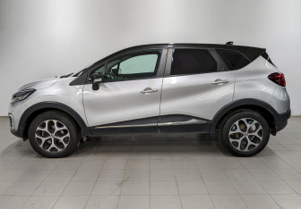 Подержанный автомобиль Renault Kaptur 2021 года (8 фото)