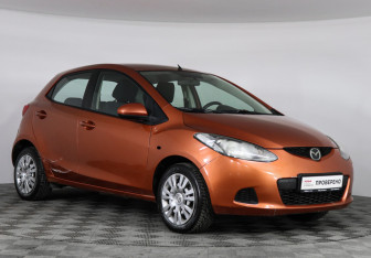 Подержанный автомобиль Mazda 2 Hatchback 2010 года (2 фото)