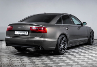 Подержанный автомобиль Audi A6 Sedan 2011 года (5 фото)
