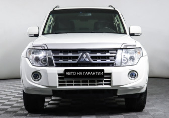 Подержанный автомобиль Mitsubishi Pajero 2013 года (2 фото)
