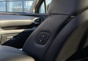 Подержанный автомобиль Hyundai Santa Fe 2021 года (37 фото)