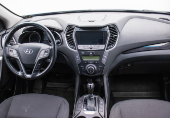 Подержанный автомобиль Hyundai Santa Fe 2013 года (13 фото)