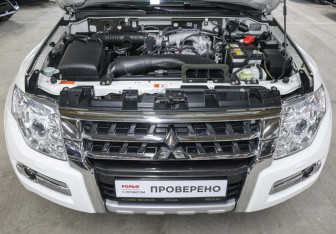 Подержанный автомобиль Mitsubishi Pajero 2018 года (9 фото)