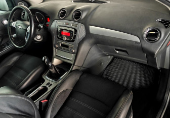 Подержанный автомобиль Ford Mondeo Sedan 2009 года (9 фото)
