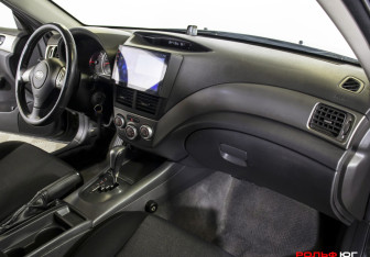 Подержанный автомобиль Subaru Impreza Hatchback 2008 года (9 фото)