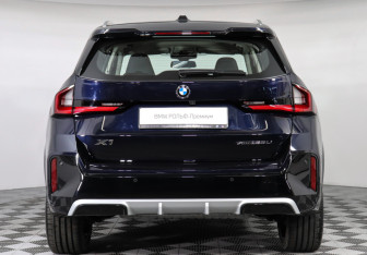 Подержанный автомобиль BMW X1 2025 года (4 фото)