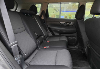 Подержанный автомобиль Nissan X-Trail 2018 года (11 фото)