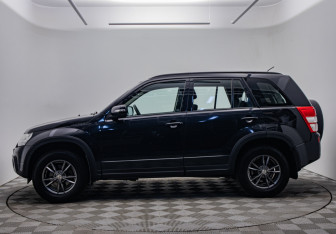 Подержанный автомобиль Suzuki Grand Vitara 2008 года (8 фото)