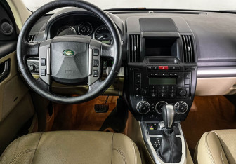 Подержанный автомобиль Land Rover Freelander 2008 года (12 фото)