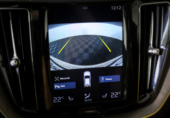 Подержанный автомобиль Volvo XC60 2019 года (17 фото)