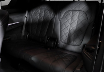 Подержанный автомобиль BMW X7 2022 года (32 фото)