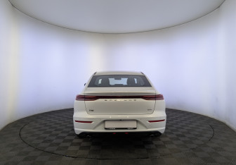 Новый FAW Bestune B70 2024 (6 фото)