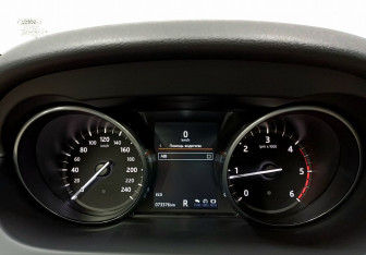 Подержанный автомобиль Land Rover Discovery Sport 2017 года (28 фото)