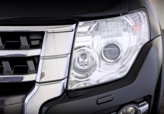 Подержанный автомобиль Mitsubishi Pajero 2014 года (17 фото)