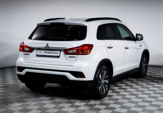 Подержанный автомобиль Mitsubishi ASX 2018 года (5 фото)
