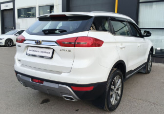 Подержанный автомобиль Geely Atlas 2018 года (5 фото)