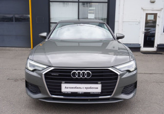 Подержанный автомобиль Audi A6 Sedan 2022 года (2 фото)