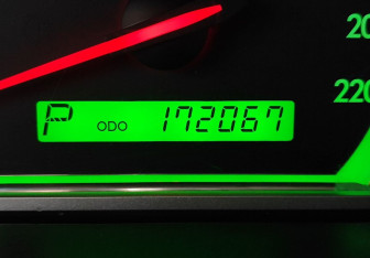 Подержанный автомобиль Chevrolet Epica 2008 года (16 фото)