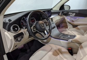 Подержанный автомобиль Mercedes-Benz GLC Coupe 2021 года (15 фото)