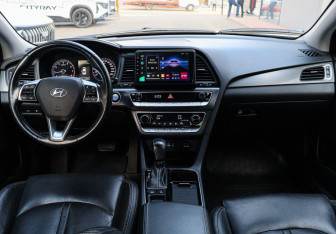 Подержанный автомобиль Hyundai Sonata 2017 года (9 фото)
