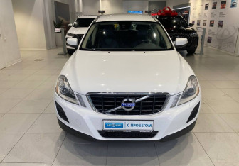 Подержанный автомобиль Volvo XC60 2012 года (2 фото)