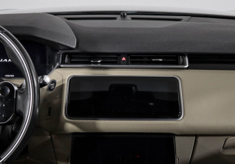 Подержанный автомобиль Land Rover Range Rover Velar 2017 года (13 фото)